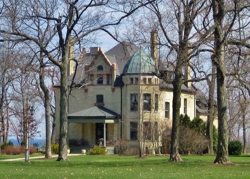 34 Logan Loop, Highland Park, IL 60035
