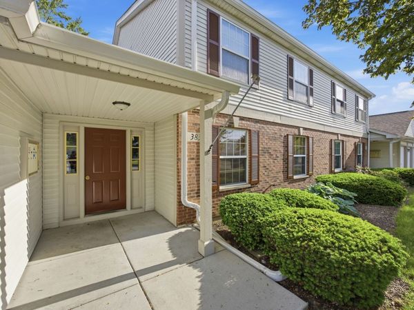 383 Woodview Circle , Unit A, Elgin, IL 60120