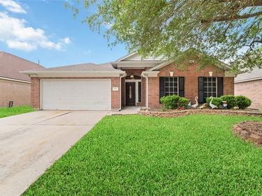 923 N Sky Drive, Houston, TX 77073