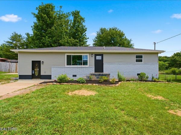 7920 Powell Heights Rd, Powell, TN 37849
