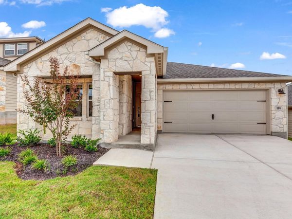 386 El Capitan LOOP, Dripping Springs, TX 78620