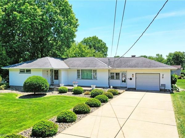 26 Potomac Avenue , Niles, OH 44446