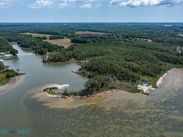 1439 North River Road , Bohannon, VA 23021