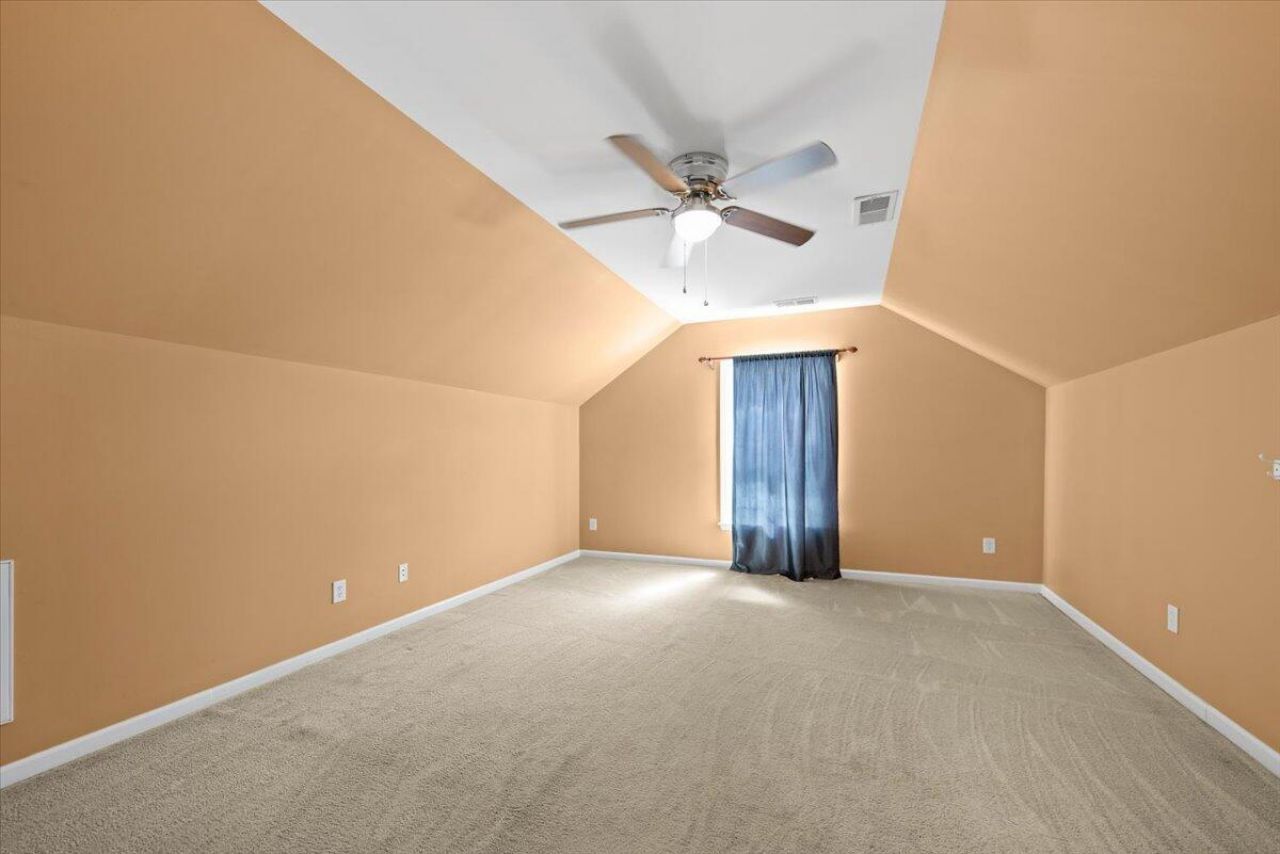 145 Mayfield Drive Photo 21
