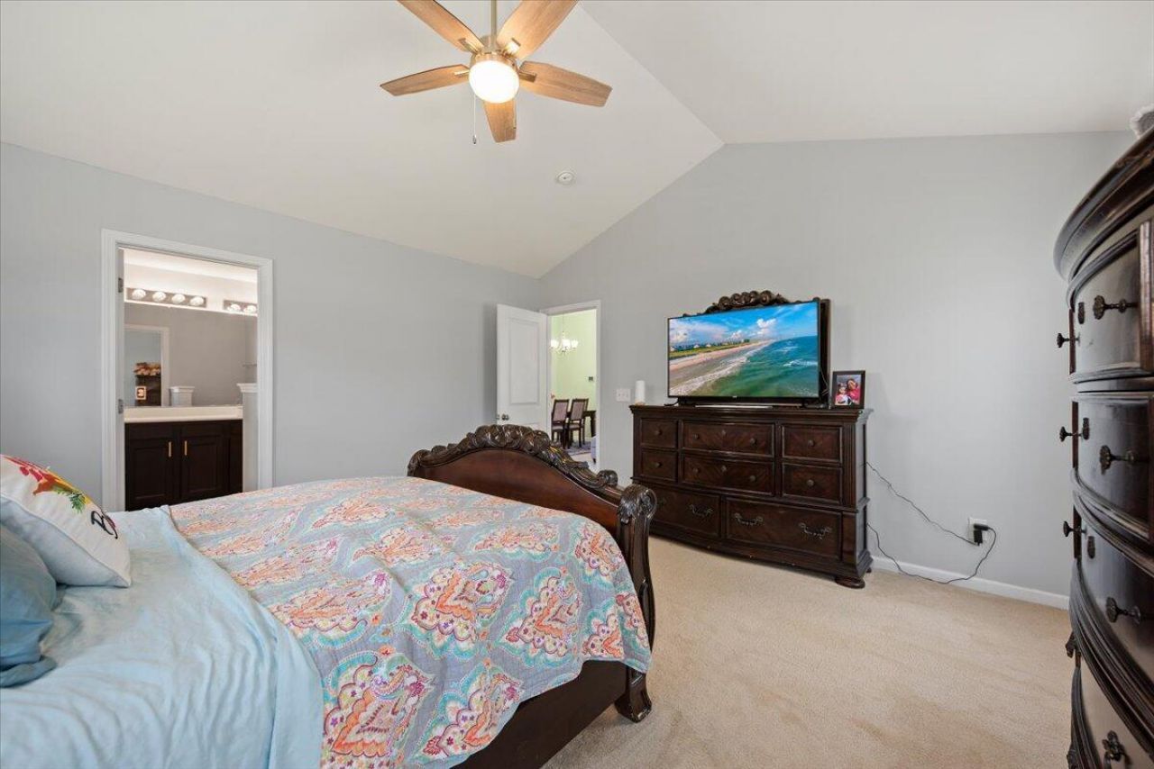 145 Mayfield Drive Photo 24