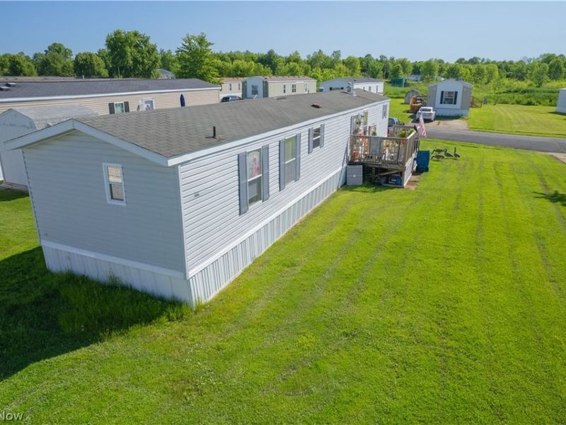 2163 Parkway Drive, Deerfield, OH 44411 Photo 3