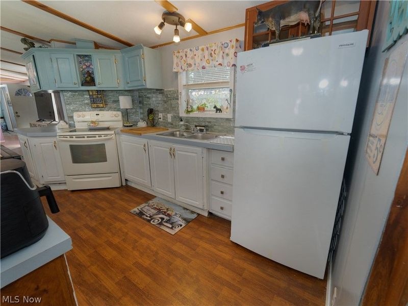 2163 Parkway Drive, Deerfield, OH 44411 Photo 9