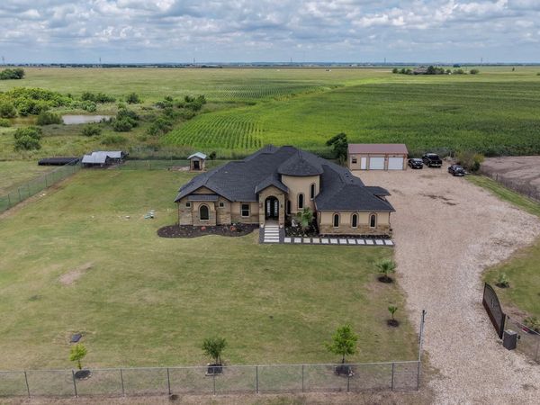 1001 County Road 394, Hutto, TX 78634
