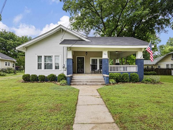 809 N Oak Street , Morrilton, AR 72110