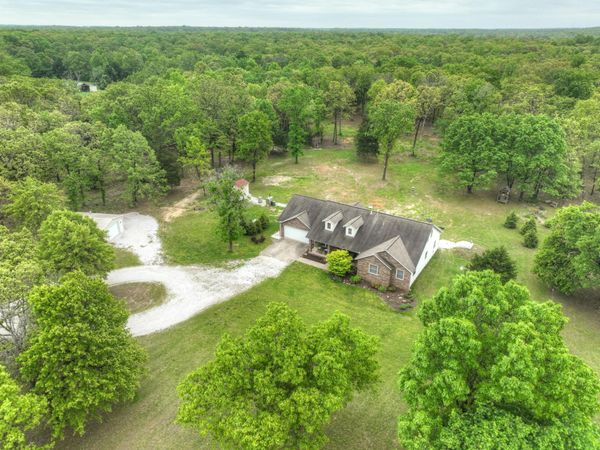 2455 Gum Road, Seneca, MO 64865