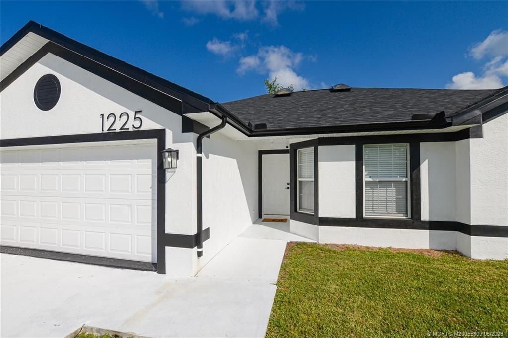 1225 SW Hunnicut Avenue Sw, Port Saint Lucie, FL 34953 Photo