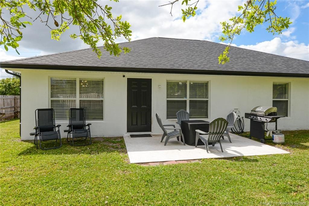 1225 SW Hunnicut Avenue Sw, Port Saint Lucie, FL 34953 Photo