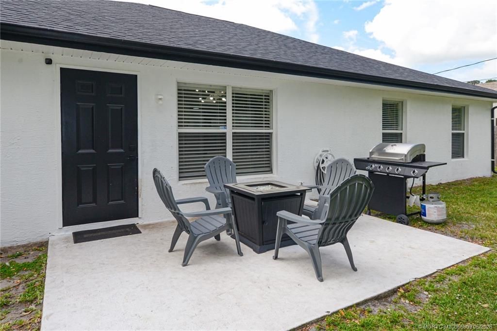 1225 SW Hunnicut Avenue Sw, Port Saint Lucie, FL 34953 Photo