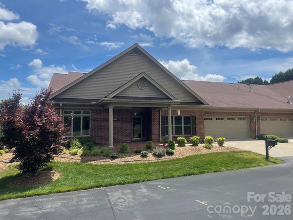 473 26th Avenue NE, Hickory, NC 28601