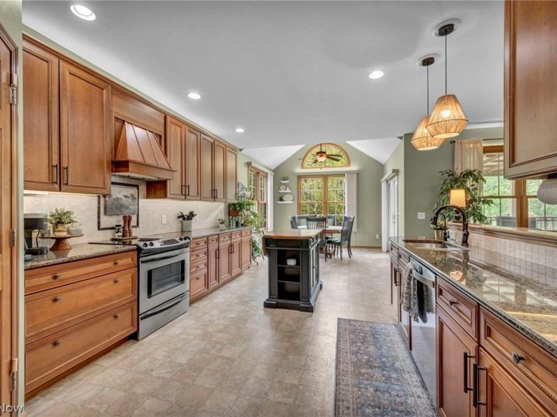 1467 Brentfield Drive, Wadsworth, OH 44281 Photo 10