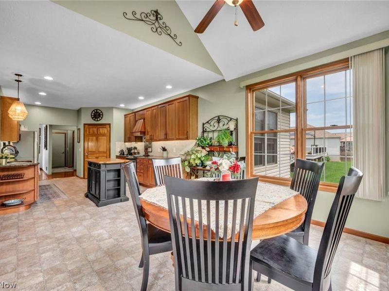 1467 Brentfield Drive, Wadsworth, OH 44281 Photo 11