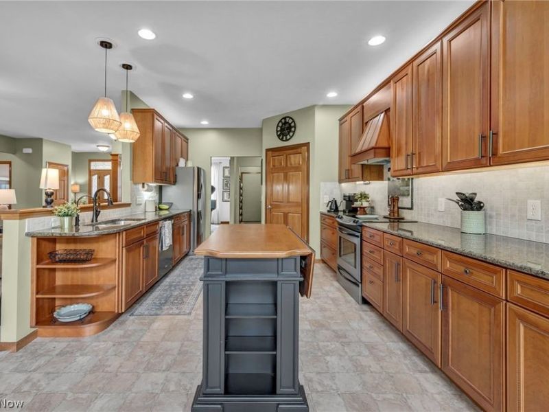 1467 Brentfield Drive, Wadsworth, OH 44281 Photo 8