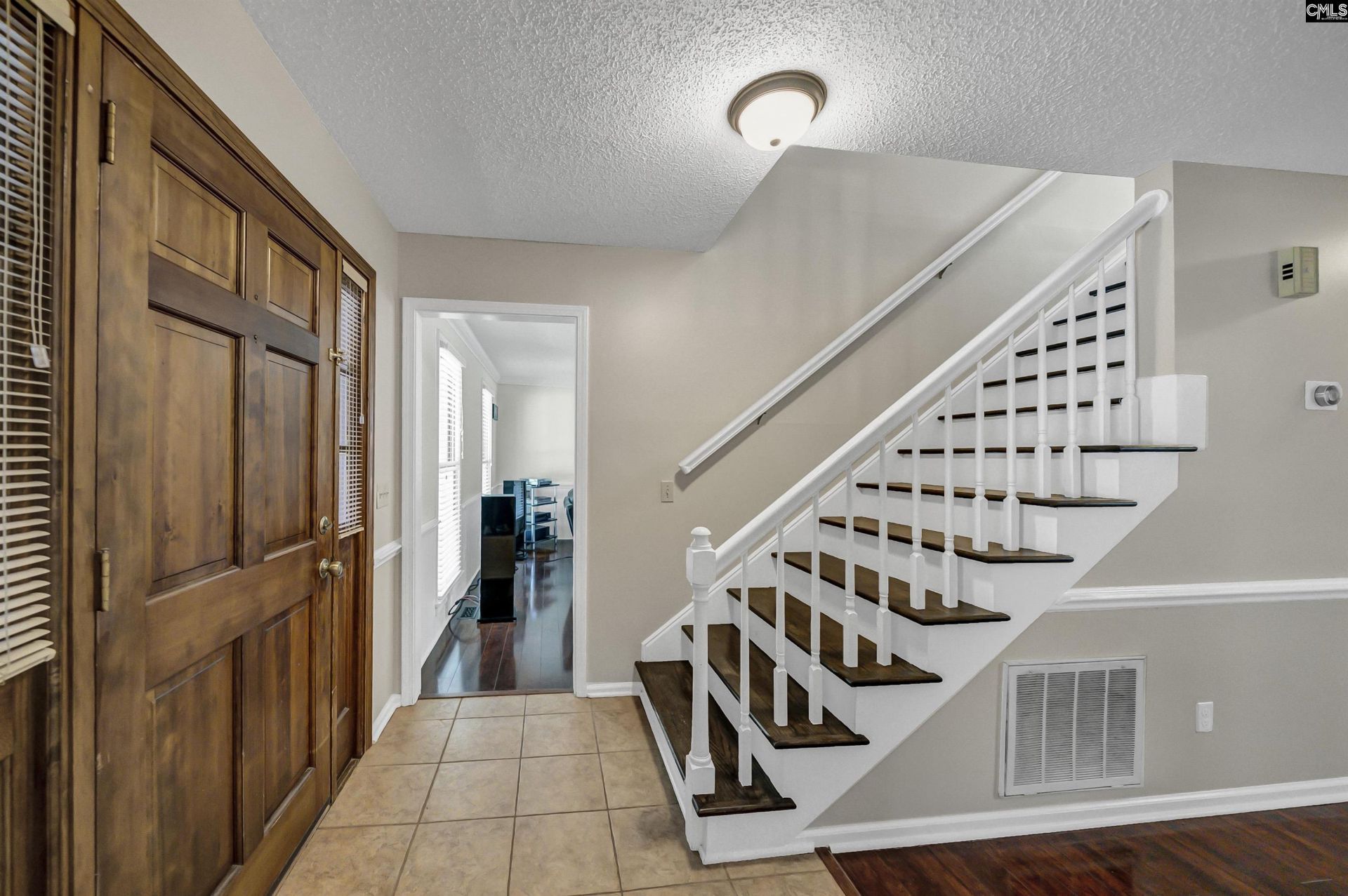 306 Timberhill Court  Photo 17