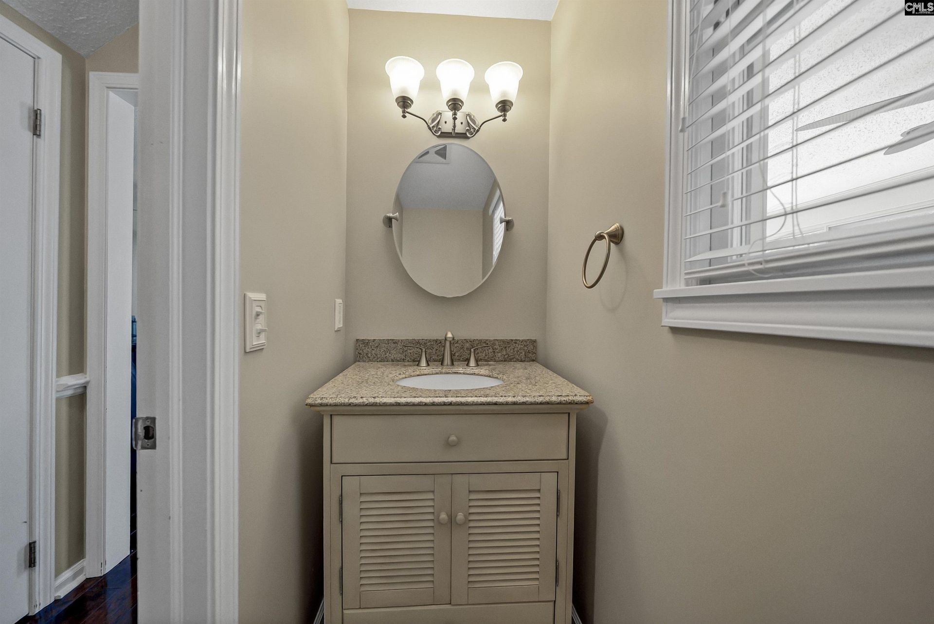 306 Timberhill Court  Photo 34