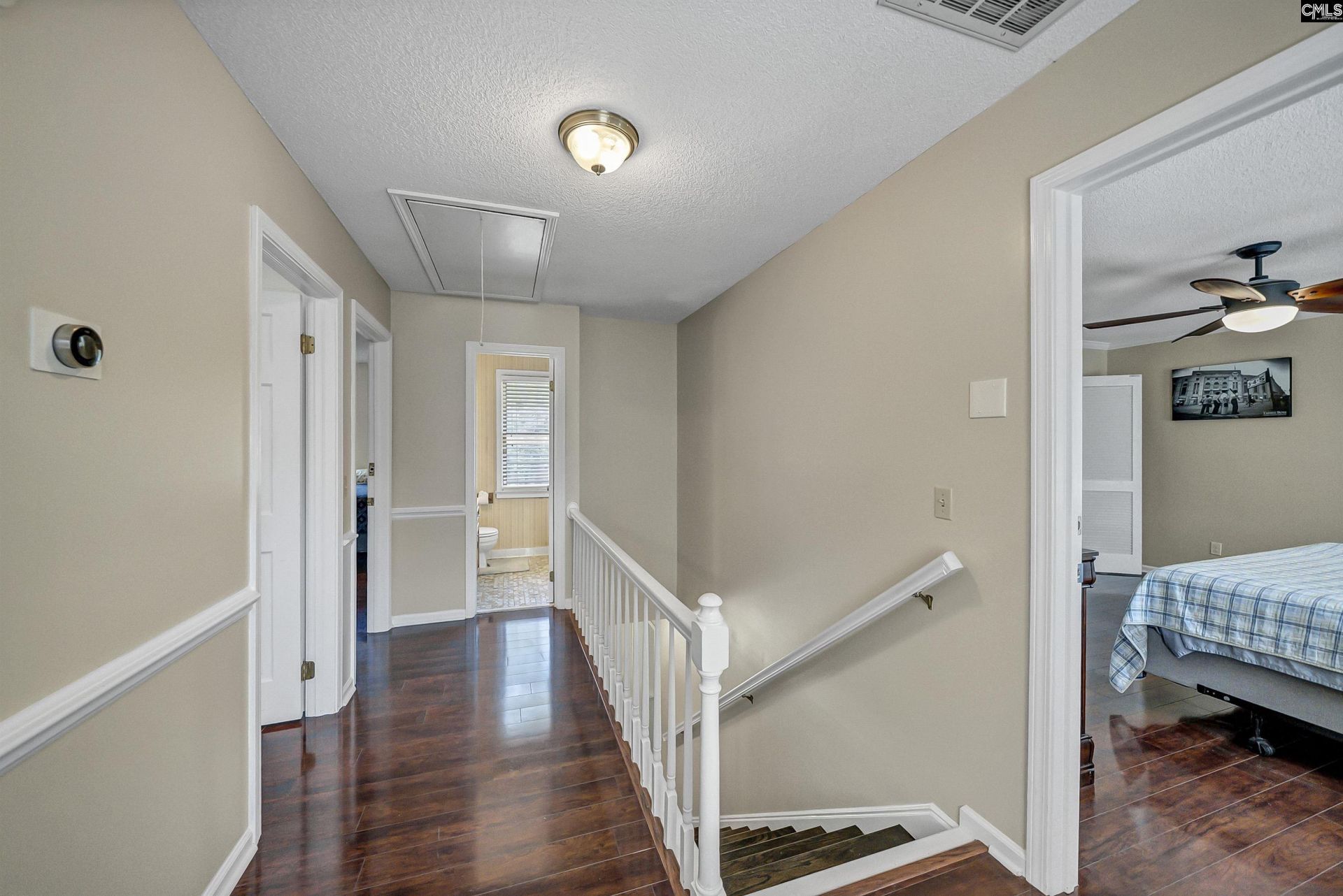 306 Timberhill Court  Photo 35