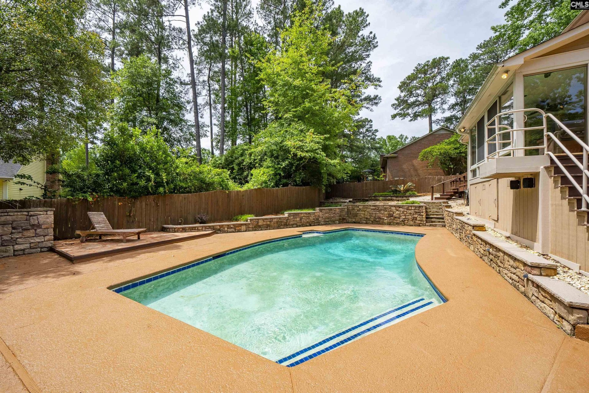306 Timberhill Court  Photo 9