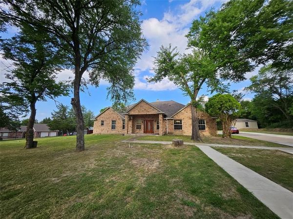 234 E FORK Road, Sunnyvale, TX 75182