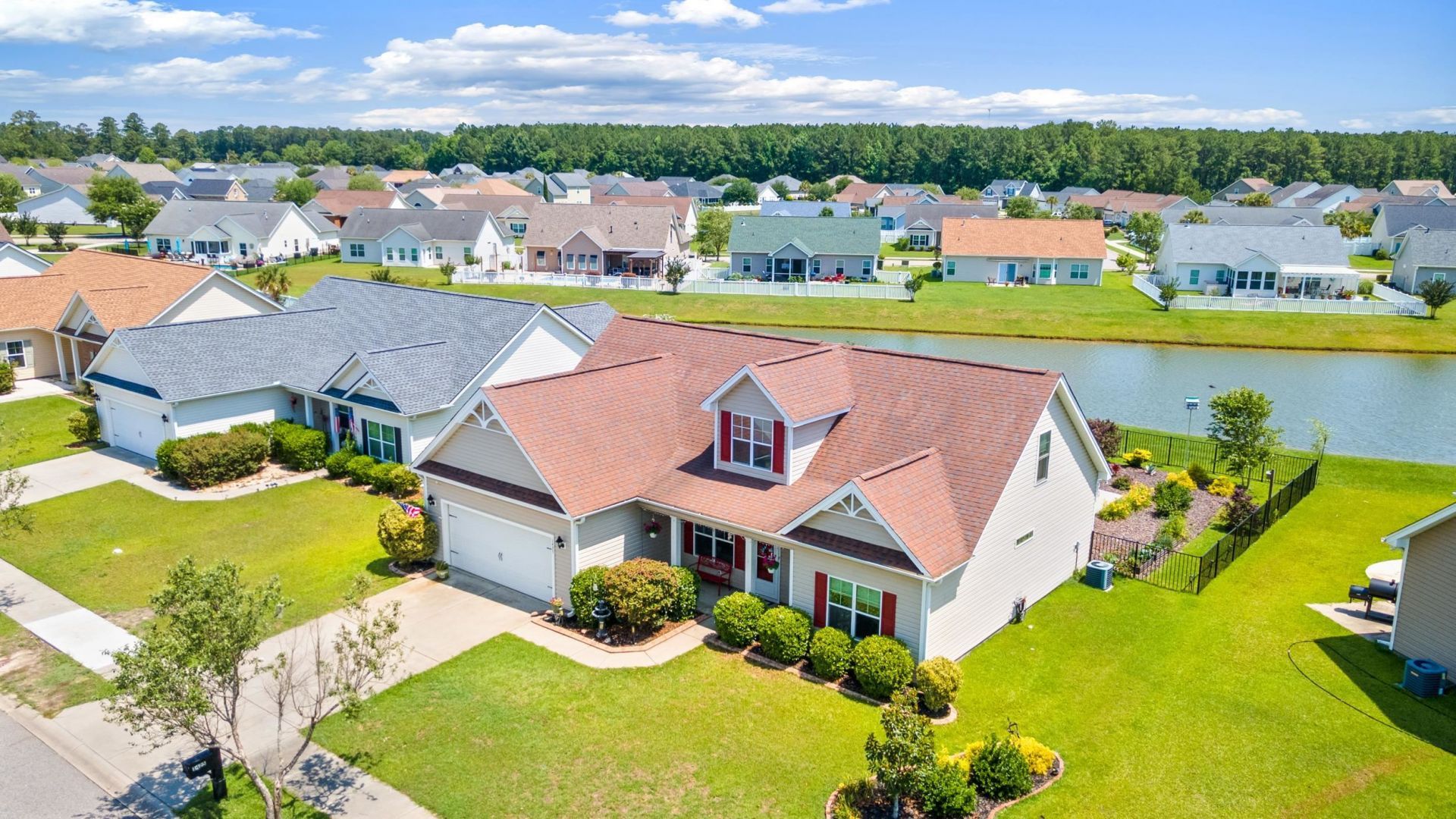 1425 Tiger Grand Dr.  Photo 4