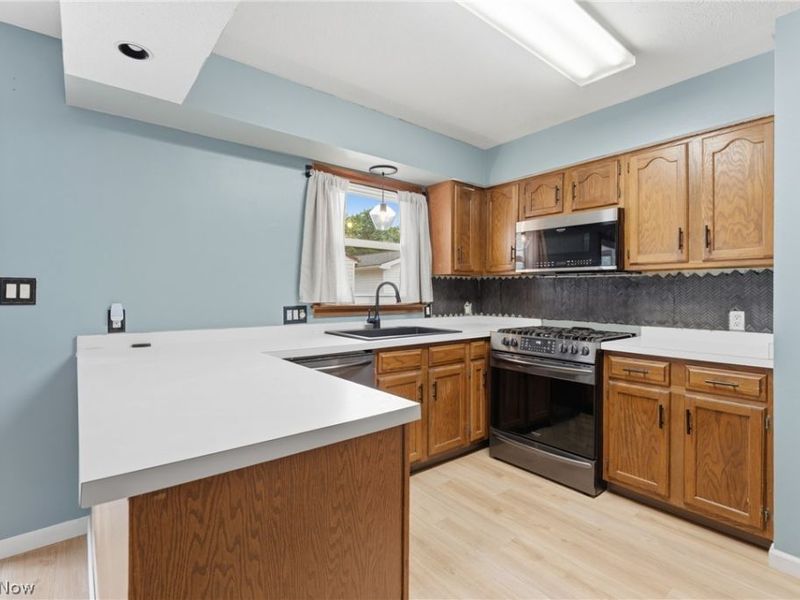 274 Alpha Avenue , Akron, OH 44312 Photo 14