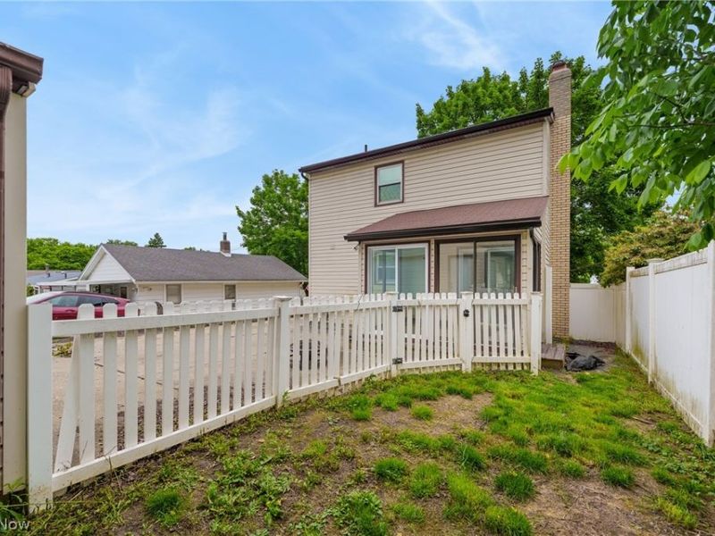 274 Alpha Avenue , Akron, OH 44312 Photo 8