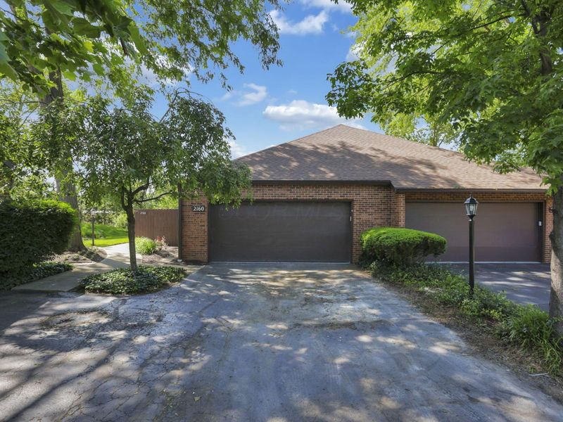 2160 Coach Road N, Unit 9, Columbus, OH 43220 Photo 2