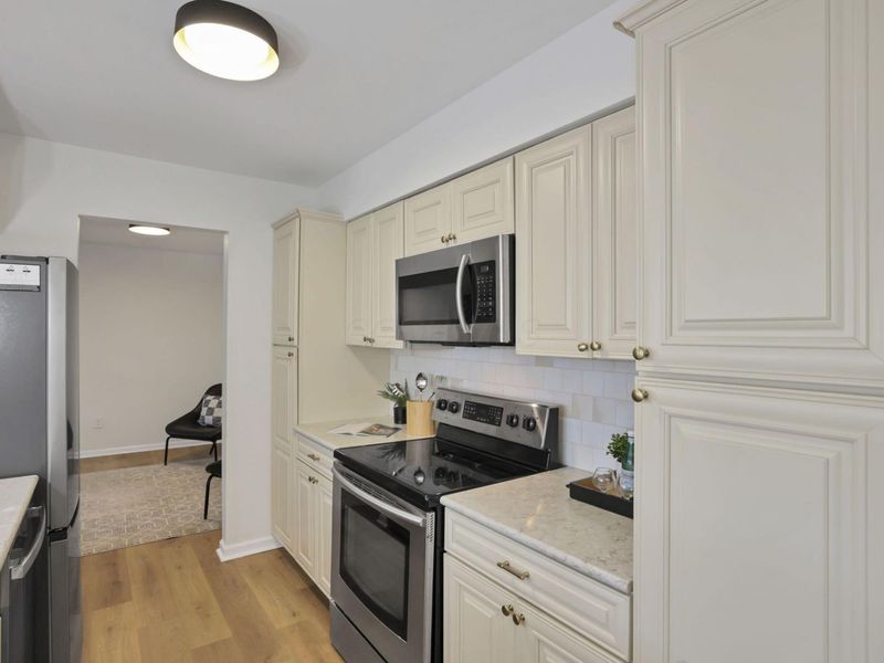 2160 Coach Road N, Unit 9, Columbus, OH 43220 Photo 20