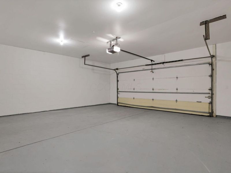 2160 Coach Road N, Unit 9, Columbus, OH 43220 Photo 43