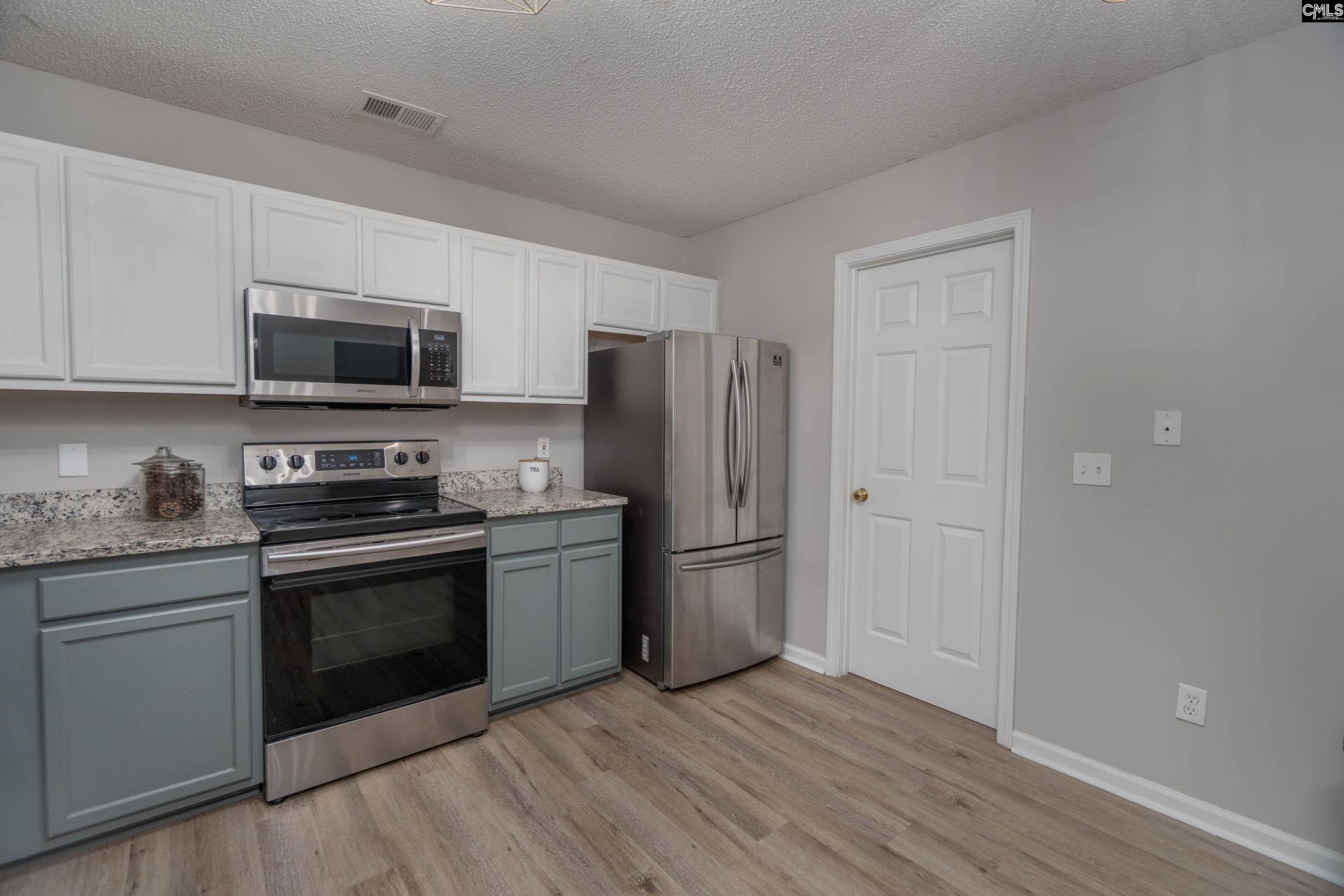 105 Brook Hollow Ct  Photo 11