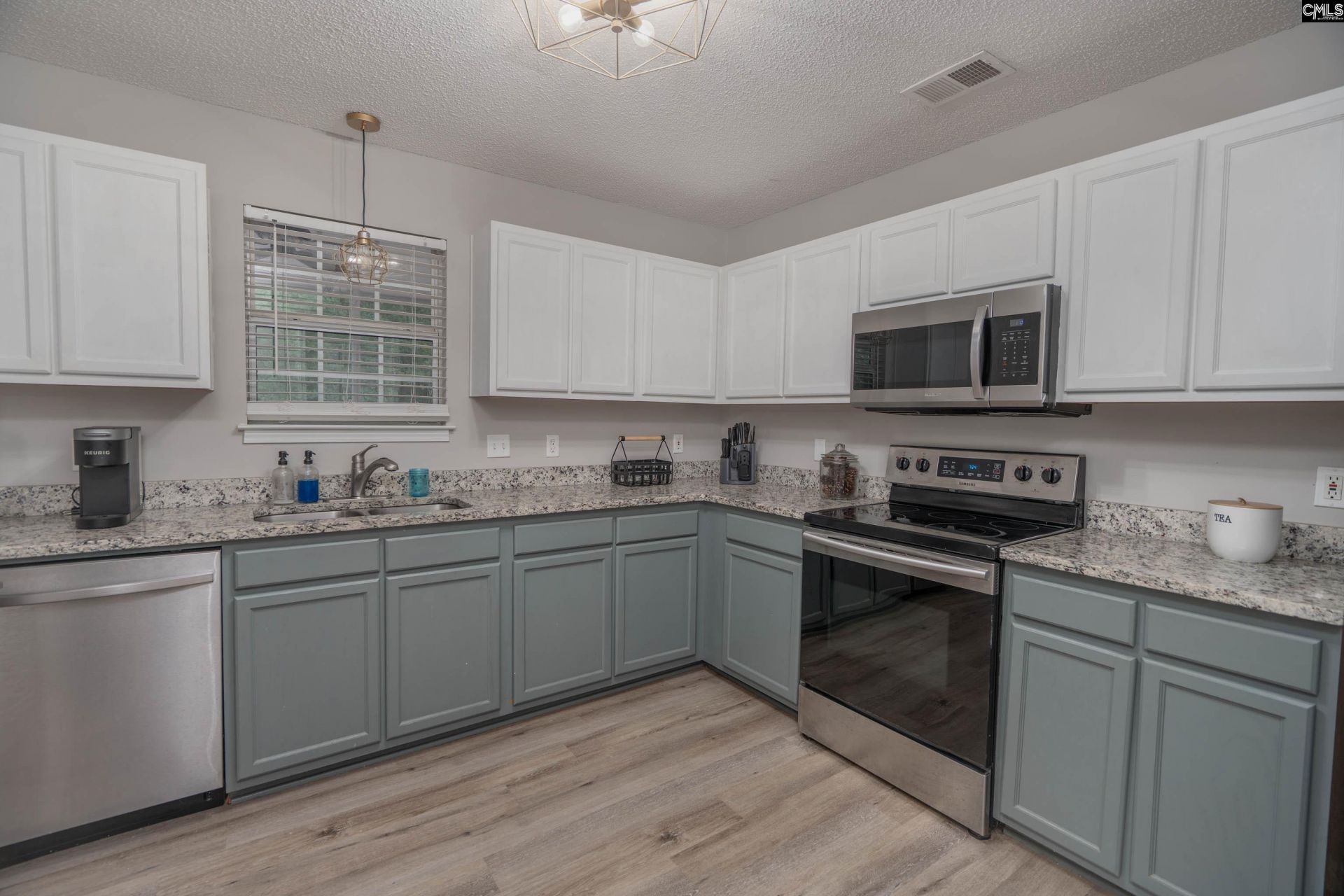 105 Brook Hollow Ct  Photo 12