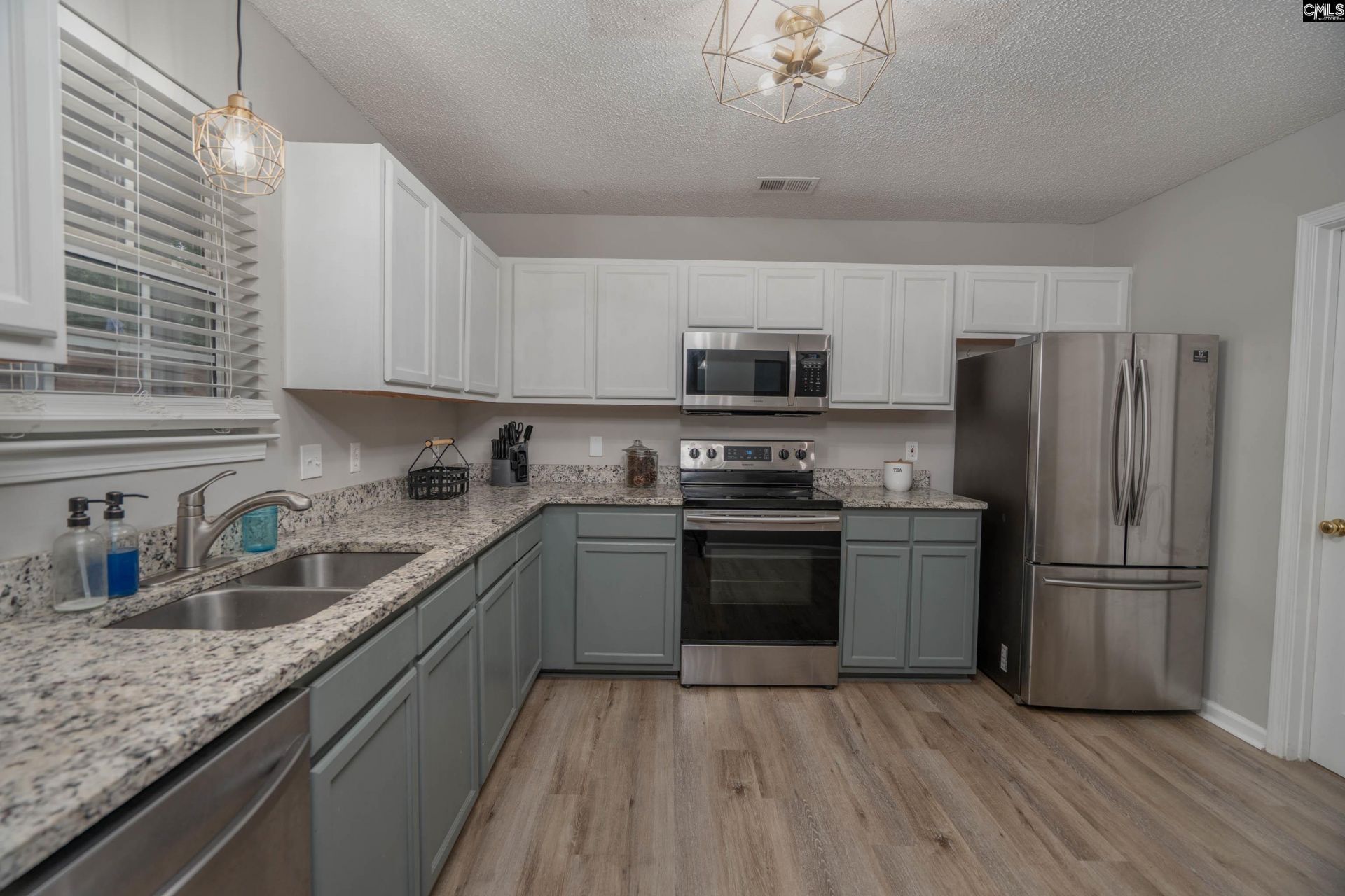 105 Brook Hollow Ct  Photo 14