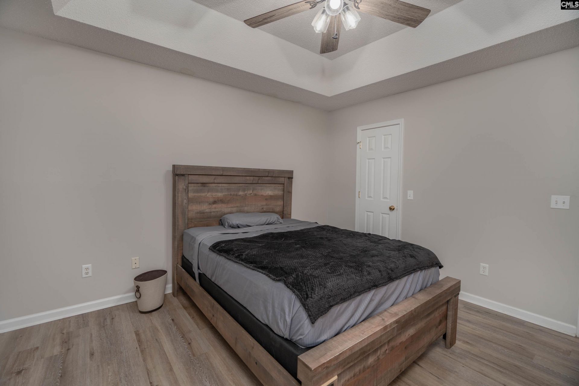 105 Brook Hollow Ct  Photo 20