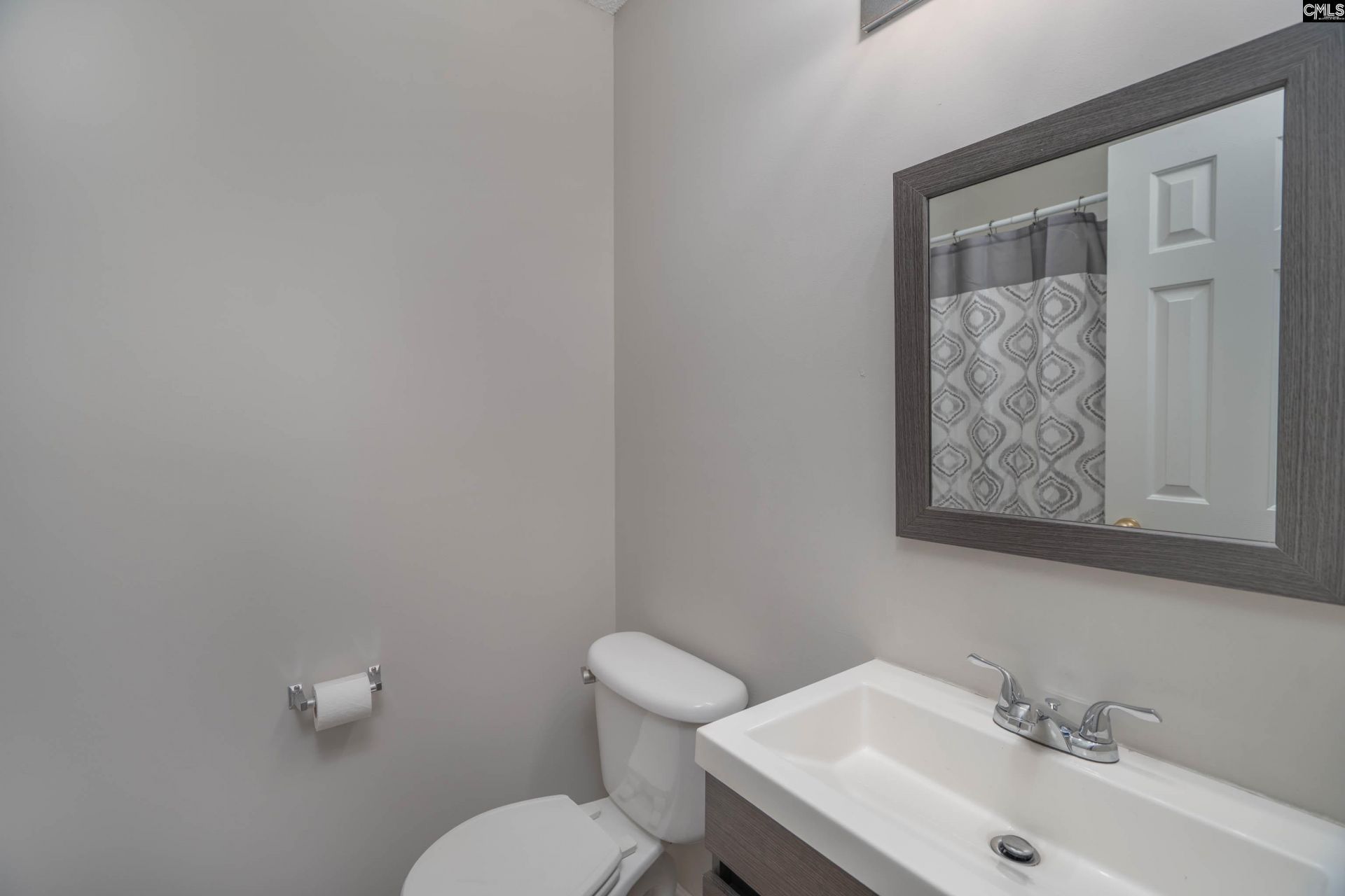 105 Brook Hollow Ct  Photo 27