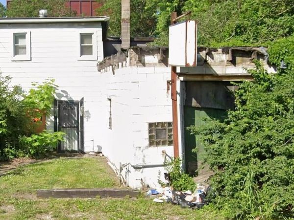1956 Baker Avenue , East St Louis, IL 62207
