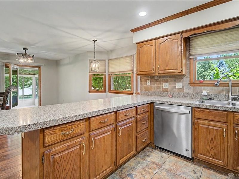 10619 Frederick Pike, Butler Township, OH 45377 Photo 16