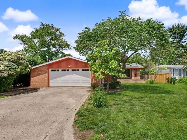 306 Sunnycrest Court W, Urbana, IL 61801
