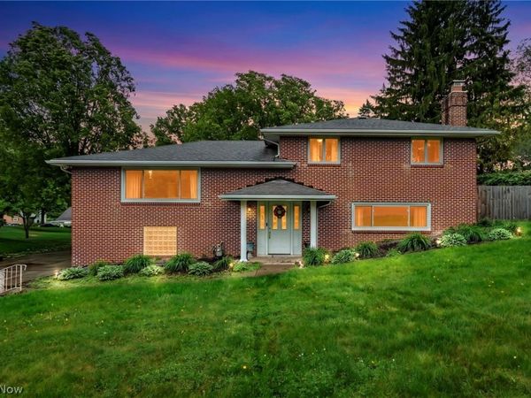 4841 Glenennis Circle NW, Canton, OH 44708