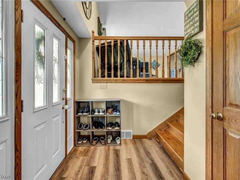 4841 Glenennis Circle NW, Canton, OH 44708 Photo 3