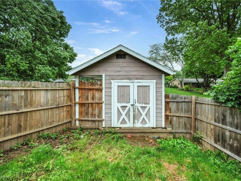 4841 Glenennis Circle NW, Canton, OH 44708 Photo 35