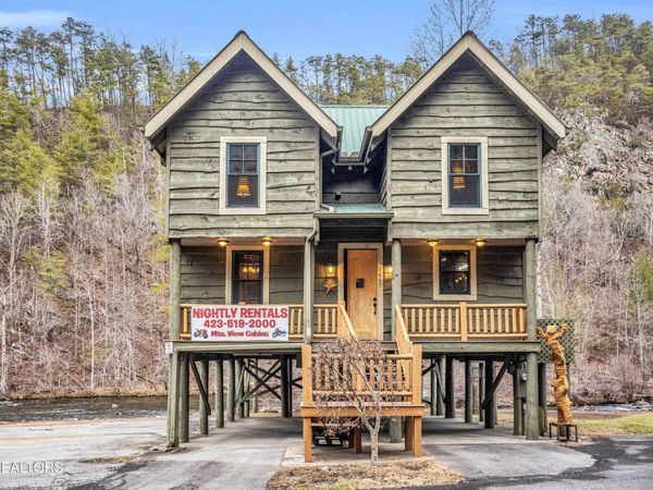 1667 Cherohala Skyway , Tellico Plains, TN 37385