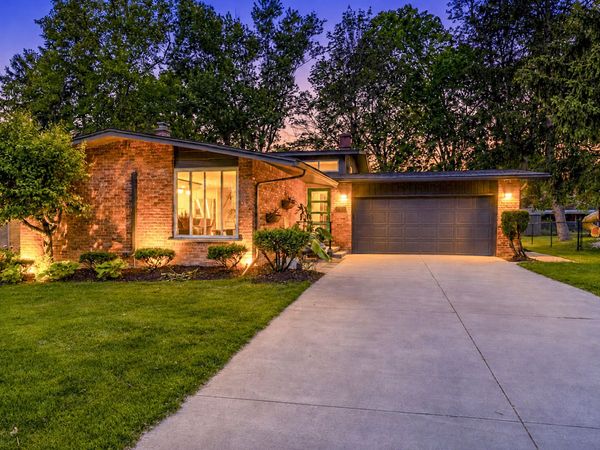 2740 Manchester Road, Ann Arbor, MI 48104