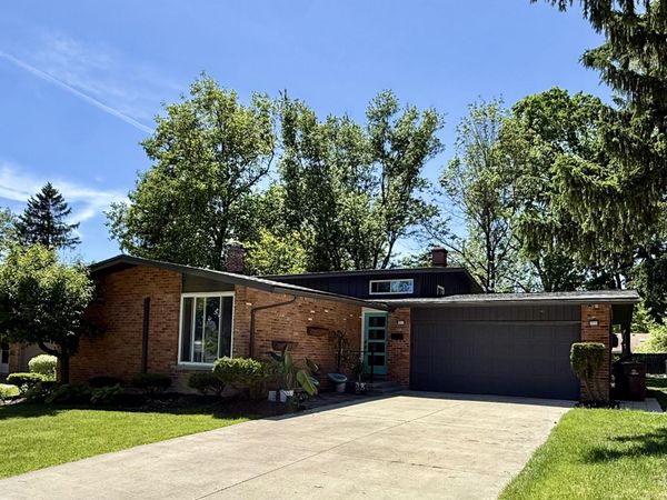 2740 Manchester Road, Ann Arbor, MI 48104