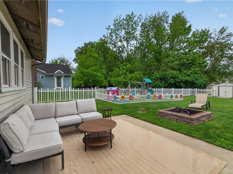 1965 Greenbriar Drive, Troy, OH 45373 Photo 34