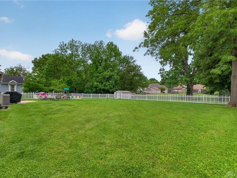 1965 Greenbriar Drive, Troy, OH 45373 Photo 35