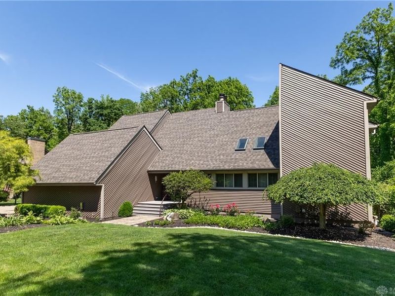 7655 S Winding Way, Tipp City, OH 45371 Photo 1