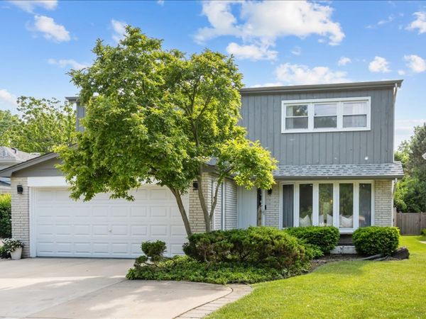 1958 Mccraren Road, Highland Park, IL 60035